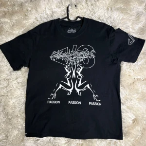 Destroy Lonely merch - size M - Väldigt sparsamt använd och jättebra kvalitet!