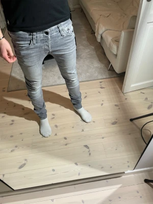 Jack and Jones jeans - Feta jeans från Jack and Jones | Storlek 29/34 | Mycket bra skick | Billigare pris vid köp av fler jeans på min profil | Skriv till mig vid frågor🤝📩