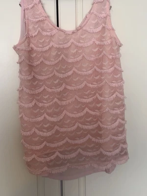 Rosa linne  - Rosa fint linne i storlek M använd nån gång .💞💕💓