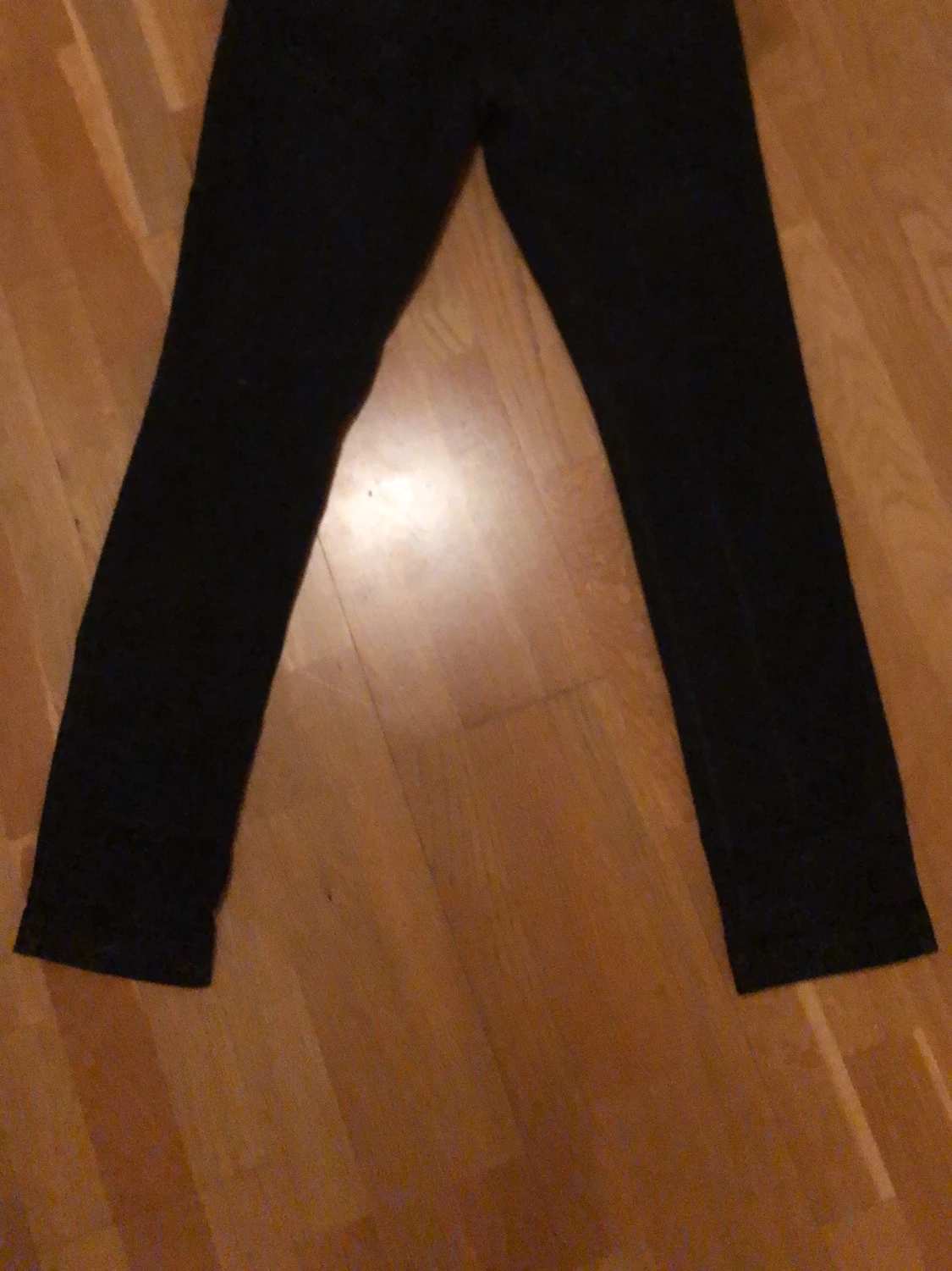 Svarta leggings med smal passform - 1
