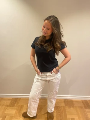 Vita jeans  - Vita jeans med lös passform superfina till sommaren! Midjemått 84cm💕