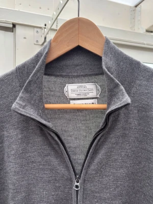 These Glory Days merinoull fullzip - Fint skick | Storlek L passar M bäst | Luftigt & skönt material