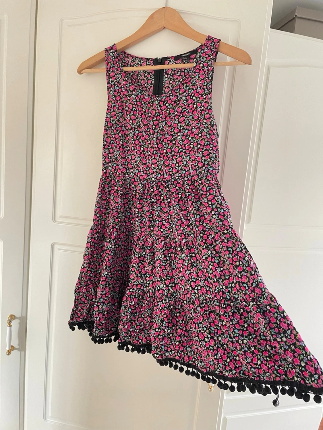 Blommig kortklänning från Forever21 - 2