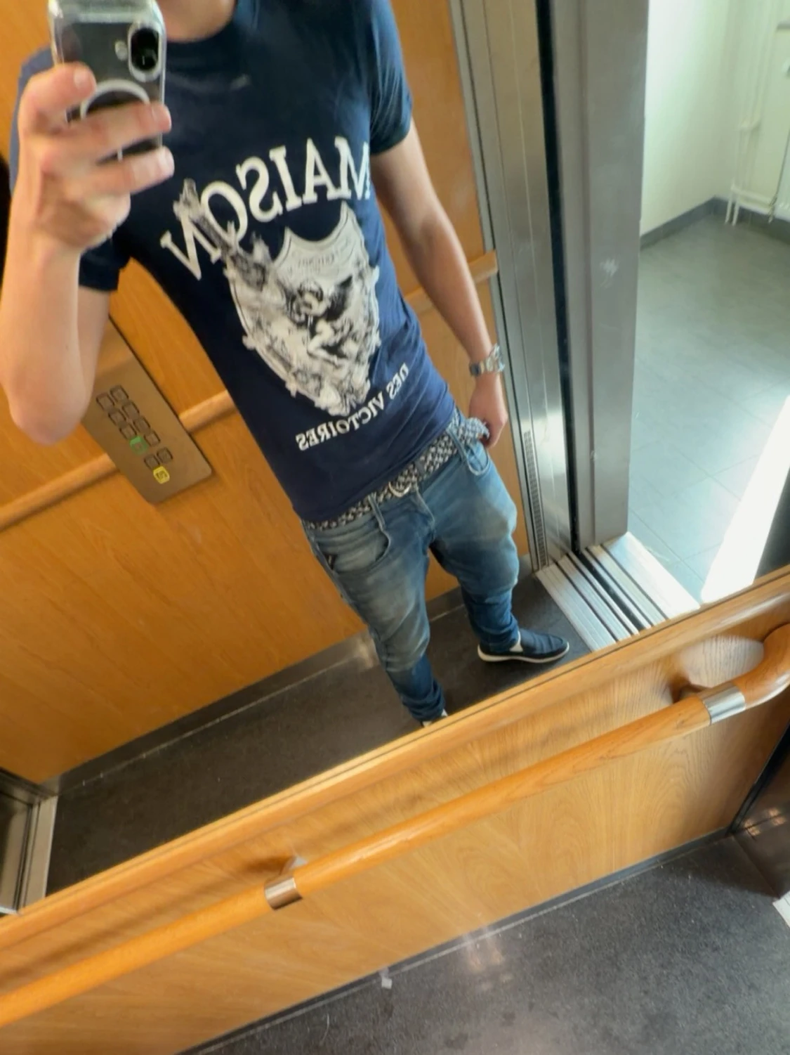 Mörk blå Maison Des Victoires t-shirt - 1