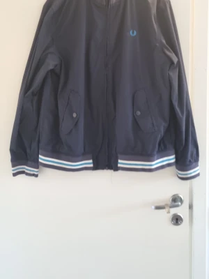 FREDPERRY JACKA - Storlek xl