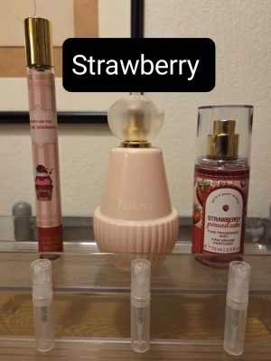 Parfym testers 2ml perfume split bundle scent body spray body mist  - Perfume testers set  1x 2ml Lattafa Give me Gourmand Berry on Top  1x 2ml Jeanne Arthes Pavlova   1x 2ml Bath & Body Works Strawberry Short Cake   Please check out my other listings for more testers  If you only want to buy a tester separately just let me know