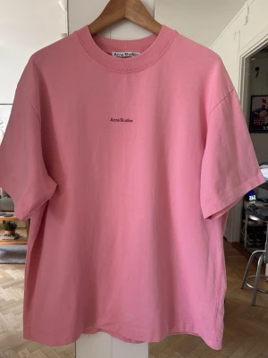 Acne Studios pink t-shirt [L] - Acne Studios pink logo signature tee