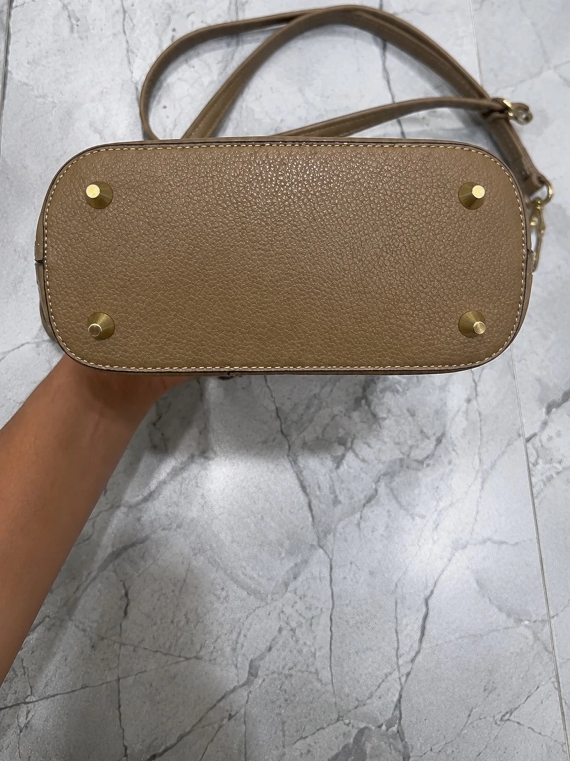 Beige handväska från Michael Kors - 3