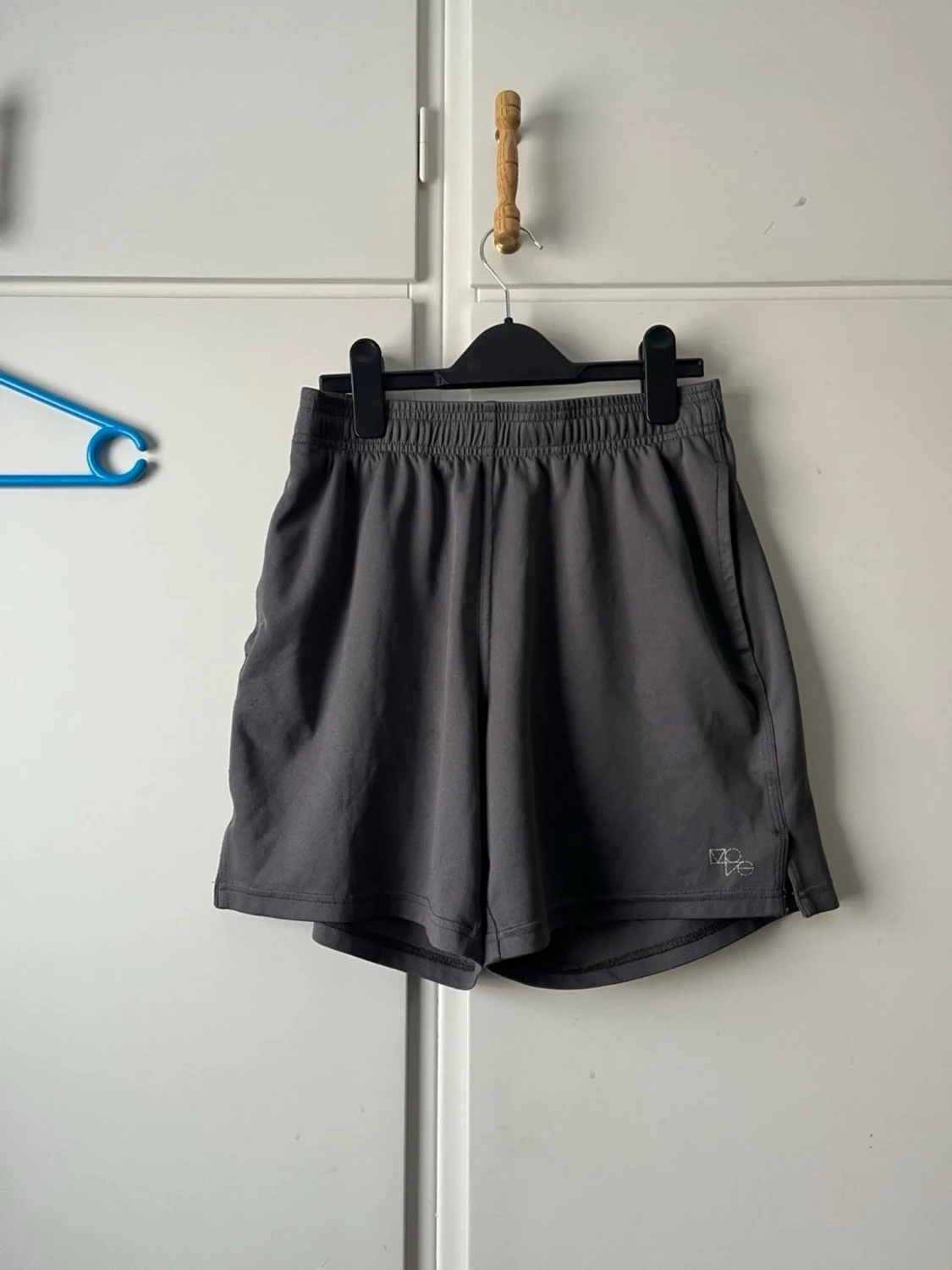 Grå träningsshorts från H&M Move