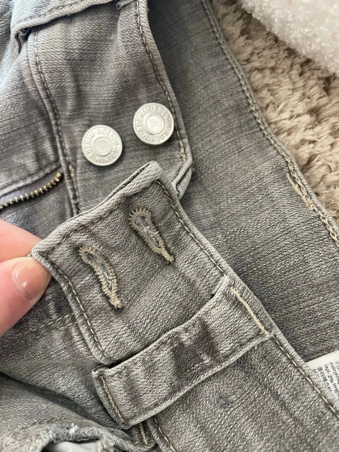 Gråa bootcut jeans med fickor - 3