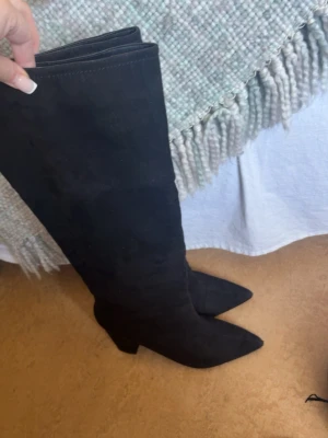 Nelly stövlar  - Fina stövlar från Nelly. 