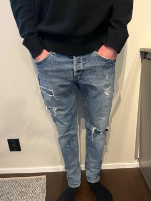 Dondup George Jeans 36 - Dondup George Jeans i storlek 36, grymt skick! Skriv vid fler frågor eller funderingar