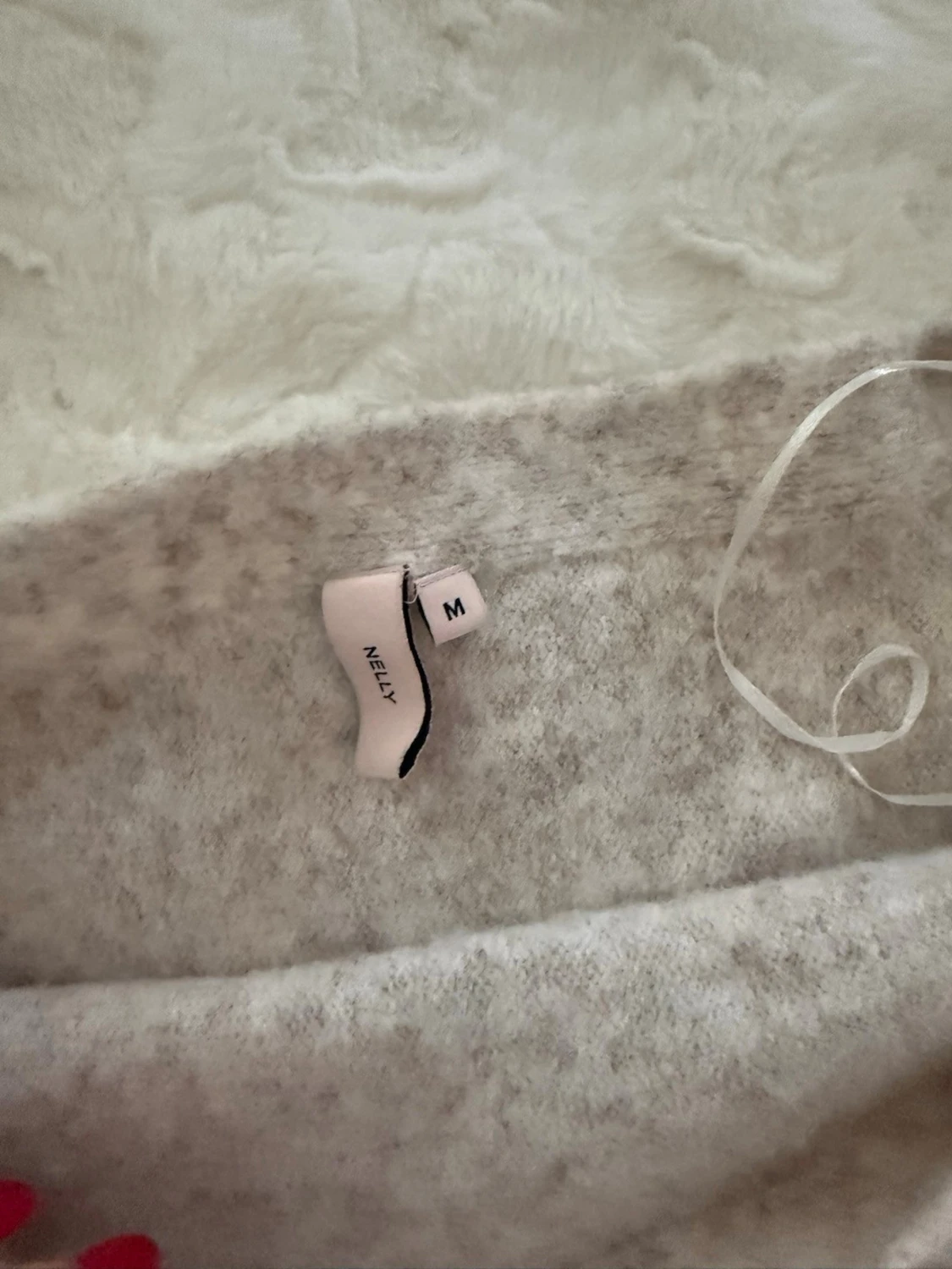 Ljusgrå stickad topp från Nelly - 1