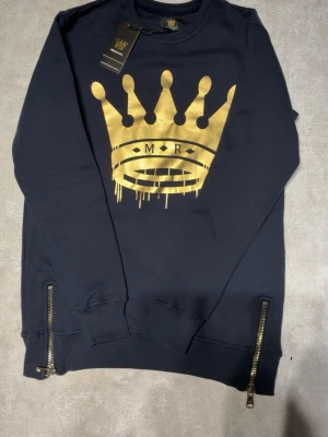 Mr orignals tröja  - Säljer en oanvänd mr originals tröja som inte säljs längre!!                                     Pris kan diskuteras vid snabb affär 
