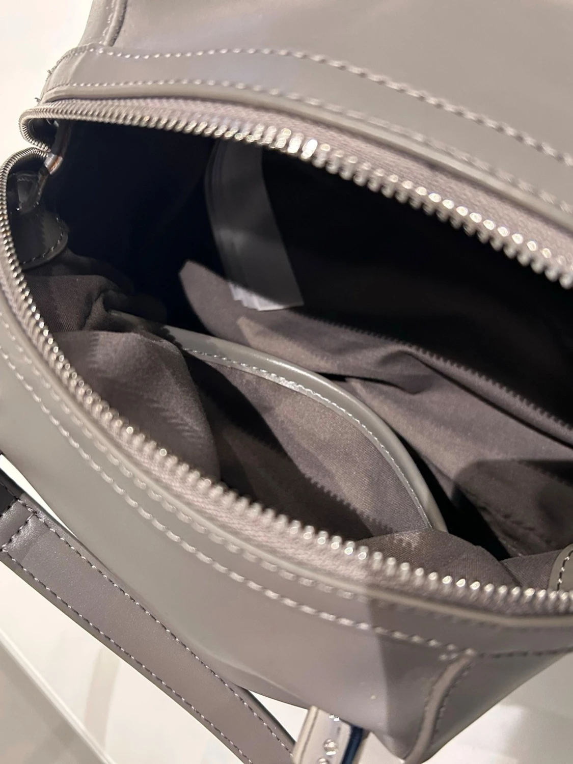  Grå handväska  - 5