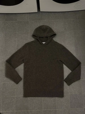 Vailent merinoull hoodie  - Tjena, säljer en snygg merinoull hoodie från Vailent. Priset kan diskuteras, hör av dig vid minsta lilla fundering.