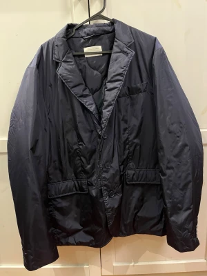 Fodrad travel kavaj - Aldrig använd. Nypris 1295 Zara. Storlek 50