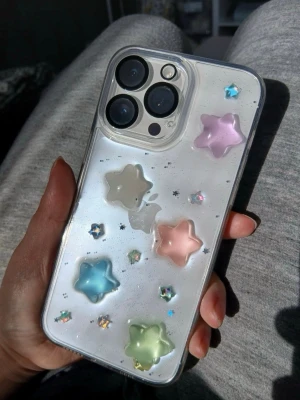 Gulligt Stjärn Skal till IPhone 14 Pro Max - I fint skick, knappt använt.