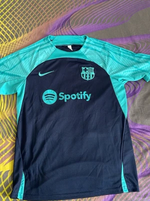 Barca shorts tracksuit  - Barca shorts tracksuit storlek M helt nya.