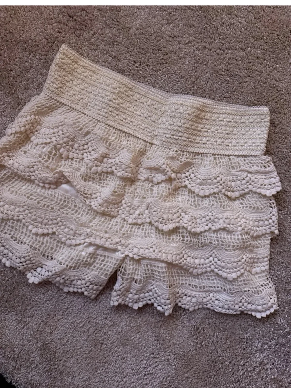 Vita virkade spets-shorts - 1