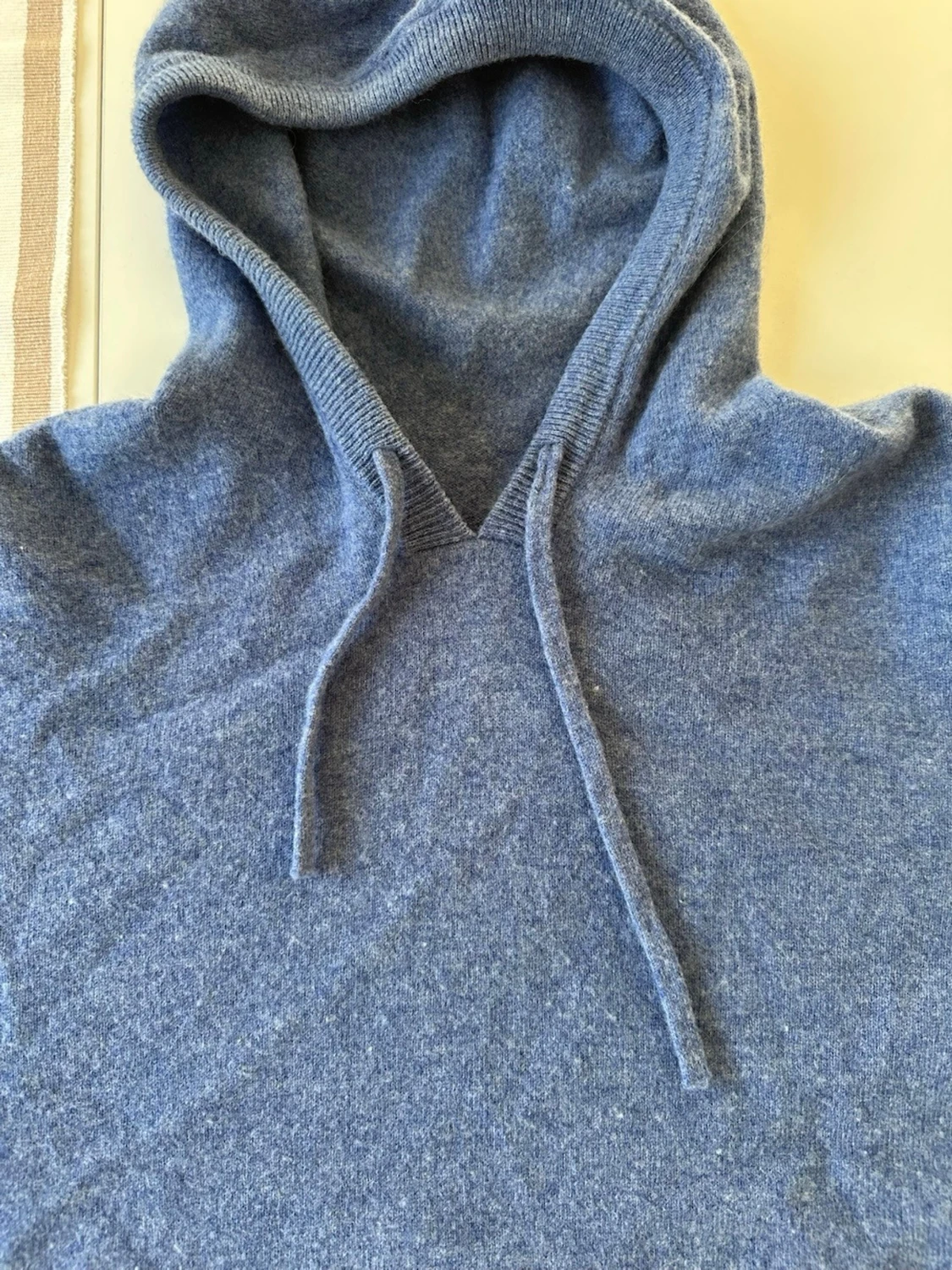 Blå kashmir hoodie - 1