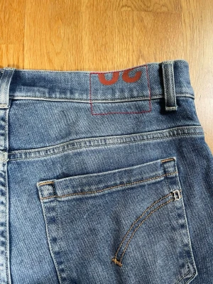 Dondup George storlek 30 - Bra jeans, knappt använda p.ga för små