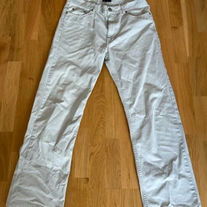 H&M Vintage Byxor  - Byxor från H&m i fint skick sparsamt använda 