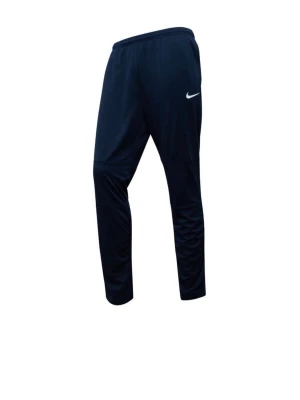 Svarta träningsbyxor från Nike - Snygga svarta träningsbyxor från Nike med smal passform och vit logga på låret. Byxorna har elastisk midja och är tillverkade i ett lätt och stretchigt material som passar perfekt för sport och träning.