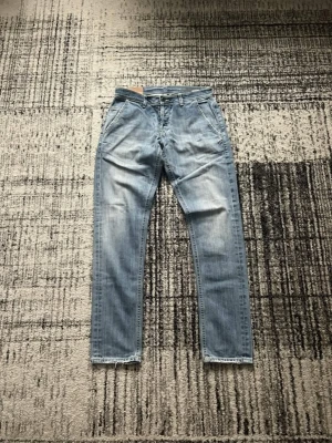 Dondup Konor Jeans  - |Dondup Konor Jeans| | Storlek: W30  | Skick: 9/10| Medföljer: inget| Frågor eller funderingar tveka inte på att höra av dig!