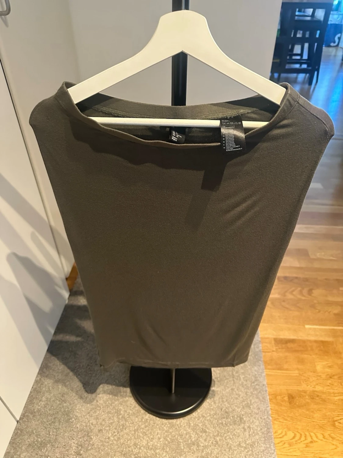 Mörkgrön ärmlös klänning H&M - 1
