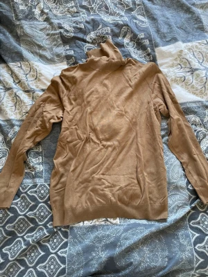 Turtleneck från Zara - Turtleneck från Zara, storlek M