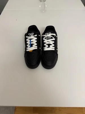 Iv skates  - Säljer dessa snygga Iv skates, de är aldrig använda och väntar på användning. Pris kan absolut diskuteras vid snabb och smidig affär.
