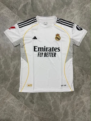 Real Madrid Emirates 25/26 - Hör av er vid funderingar/frågor!