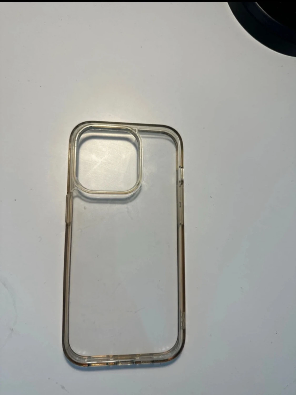 iPhone 14 Pro skal