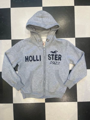 Hollister hoodie - Säljes enligt bilderna