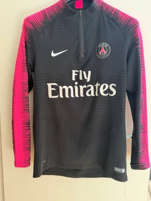 Nike Paris Saint Germain Vaporknit Jersey - Använd men fortfarande i gott skick.