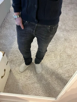 Dondup jeans - Dondup Icon Jeans | skick 9/10 | Storlek 34 | Pris - 849kr | Modellen är ca 180cm lång | Hör av dig vid minsta fråga eller fundering!!