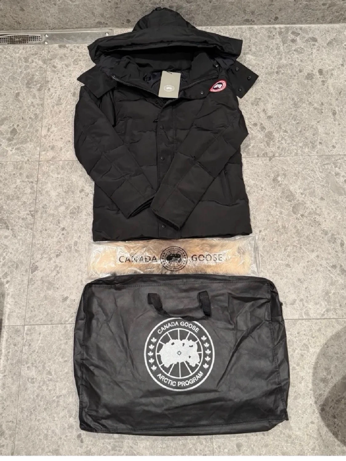 Svart dunjacka från Canada Goose - 1