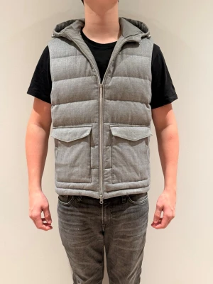 Stenströms väst  - Säljer denna feta stenströms väst i storlek M. Köptes för två år sedan, men nästan aldrig använd. Nypris 4200