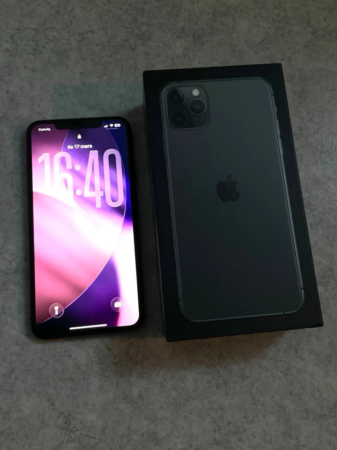 iPhone 11 Pro Max 64GB - 1