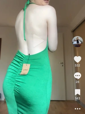 Söt klänning - Söt klänning från nly one. Storlek xs, bra skick. Bara höra av dig om du har några frågor 🌸