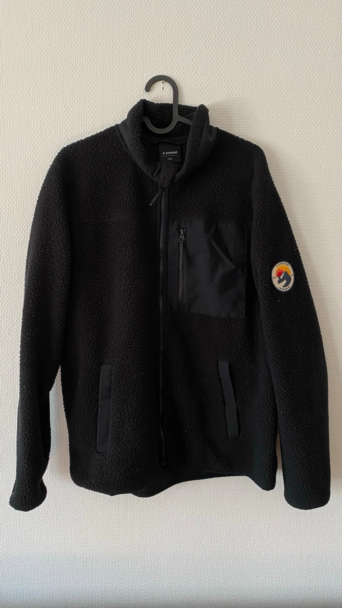 Svart teddyjacka Everest