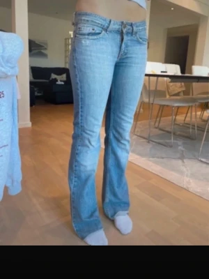 Lågmidjade jeans - Snygga jeans, bra skick W28 L32 