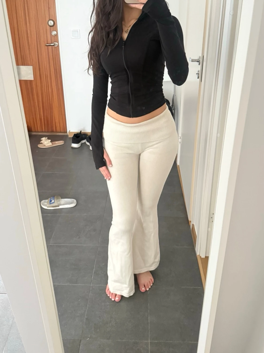 Vida vita mjukisbyxor från Edikted - 2