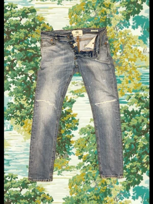 Taylor tweed jeans - Taylor tweed jeans ute‼️‼️ Skick 9/10✅✅ inta använda sm✅ Italienskt märke🇮🇹 Kontakta📩 vid minsta fundering eller prisförslag🤗🤗