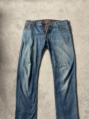 Blå Jacob Cohën jeans - Jacob Cohën jeans // Modell 688 // Storlek 36 // Hör av dig för fler frågor✔️