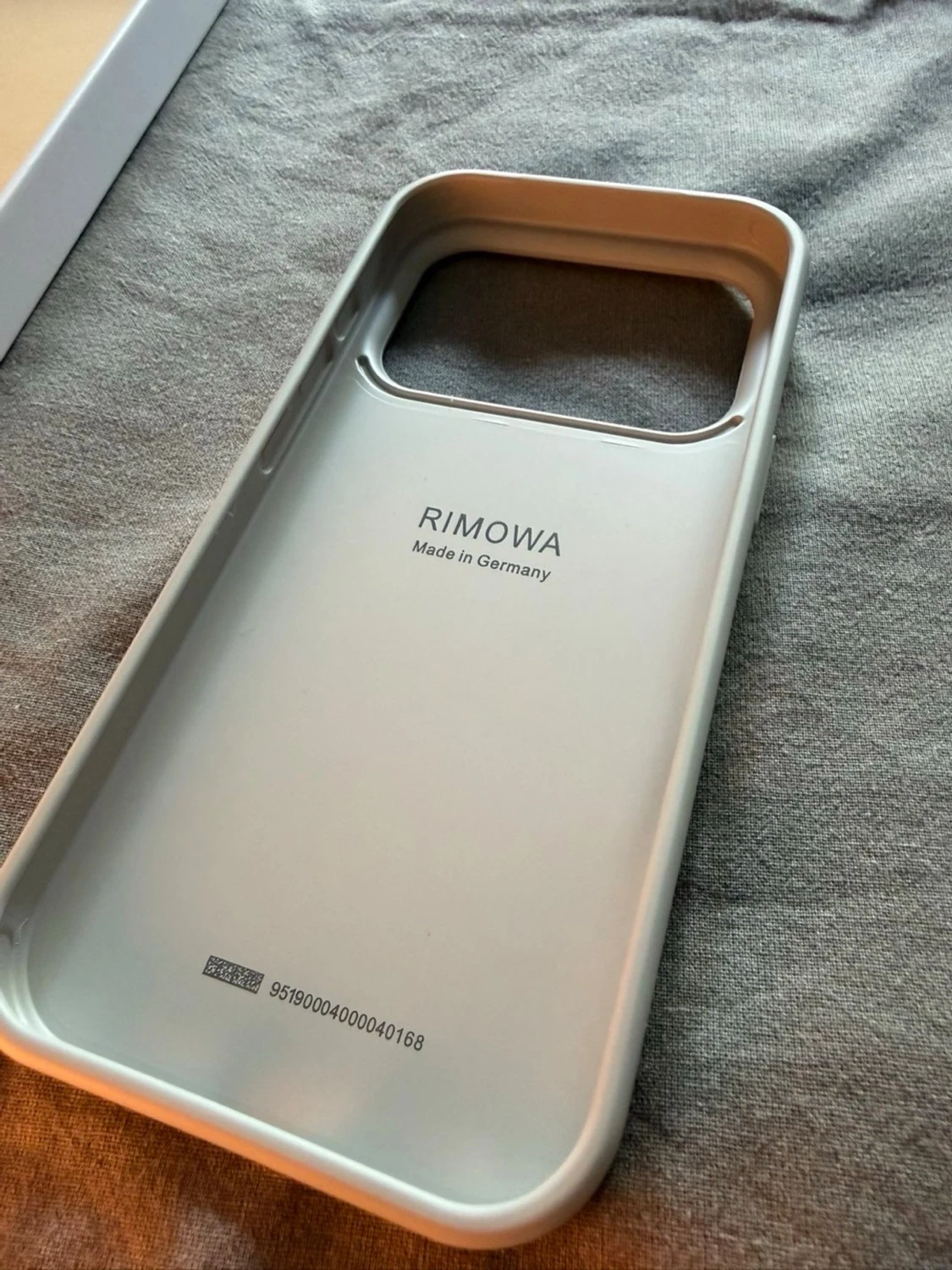 Silver mobilskal från Rimowa - 6