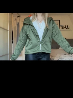 Bomberjacka🌟 - Jätte cool jacka som inte används så mycke🥰skriv för mer bilder