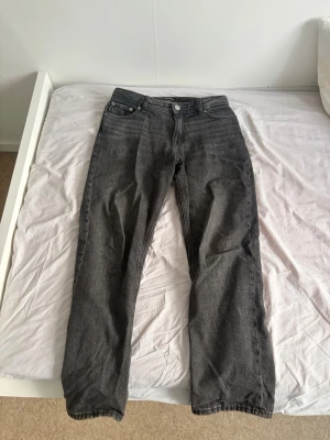 Jack and Jones jeans ”relaxed chris” - Jack and Jones jeans, 158 (13y) helt nya knappt använda, pris kan diskuteras 