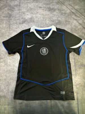 Fotbollströja  - Tröja ⚽ Storlek: S 🆕 Helt ny med tag kvar Packeteras ordentligt inför leverans 📦